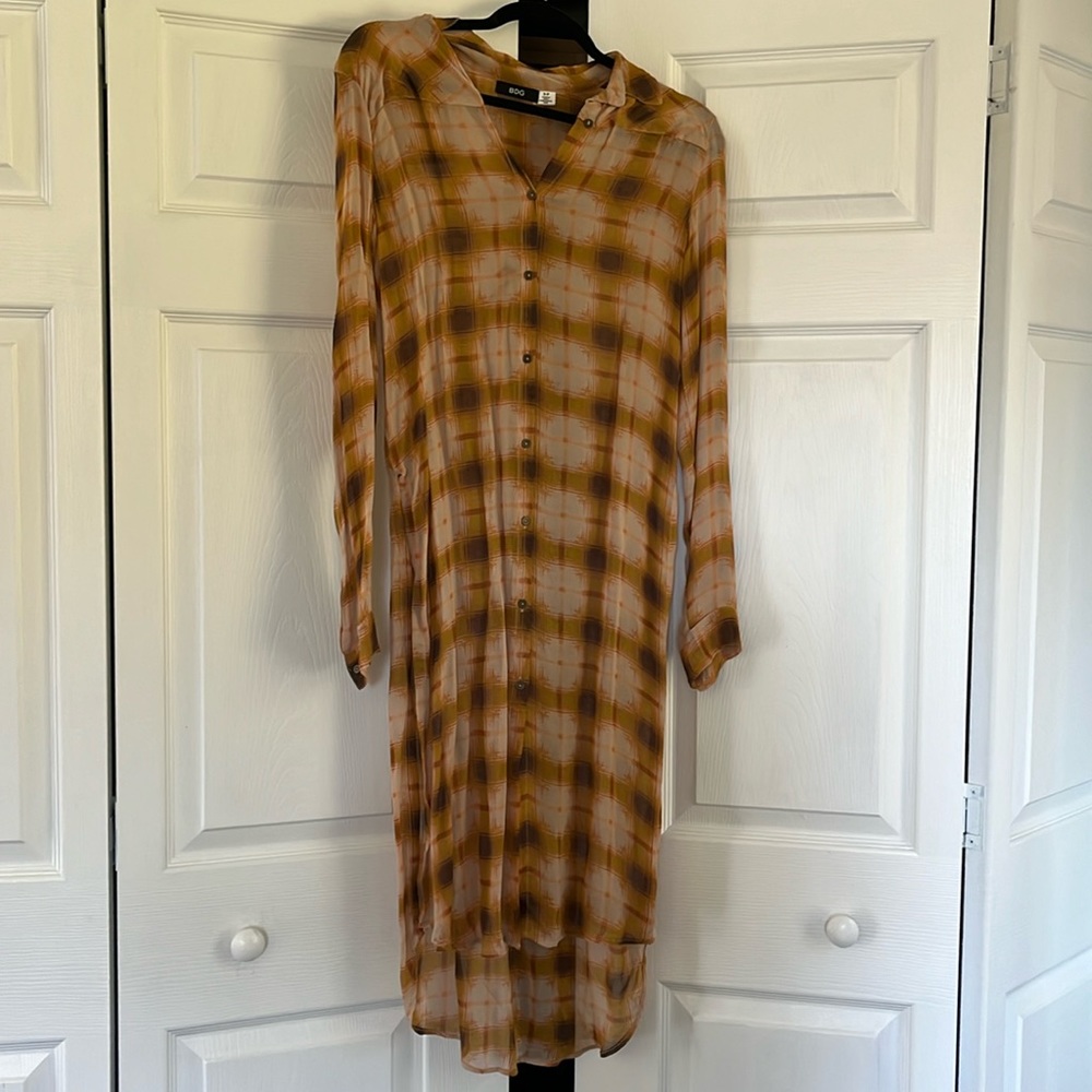 Urban outfitters side slit plaid button down